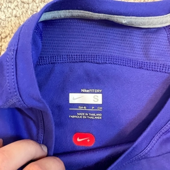 Nike Women’s Purple Dri Fit Tee Size Small - Picture 10 of 10